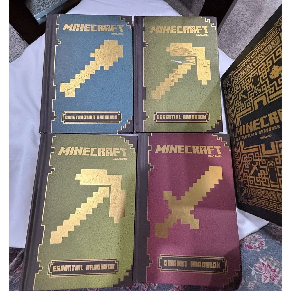 MINECRAFT: THE COMPLETE HANDBOOK COLLECTION By Mojang - Hardcover 2014‎